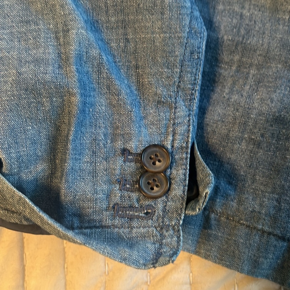 Blazer - Picture 4 of 4
